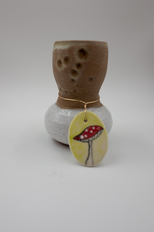 Porcelain vase: C. Reinhart