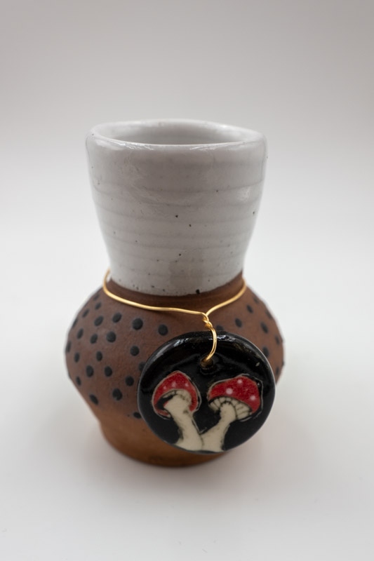 Porcelain vase: C. Reinhart